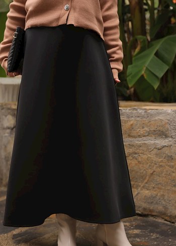 Siyah scuba kumaş etek tüm bedenleri var ilan açtırınız - Görsel 2