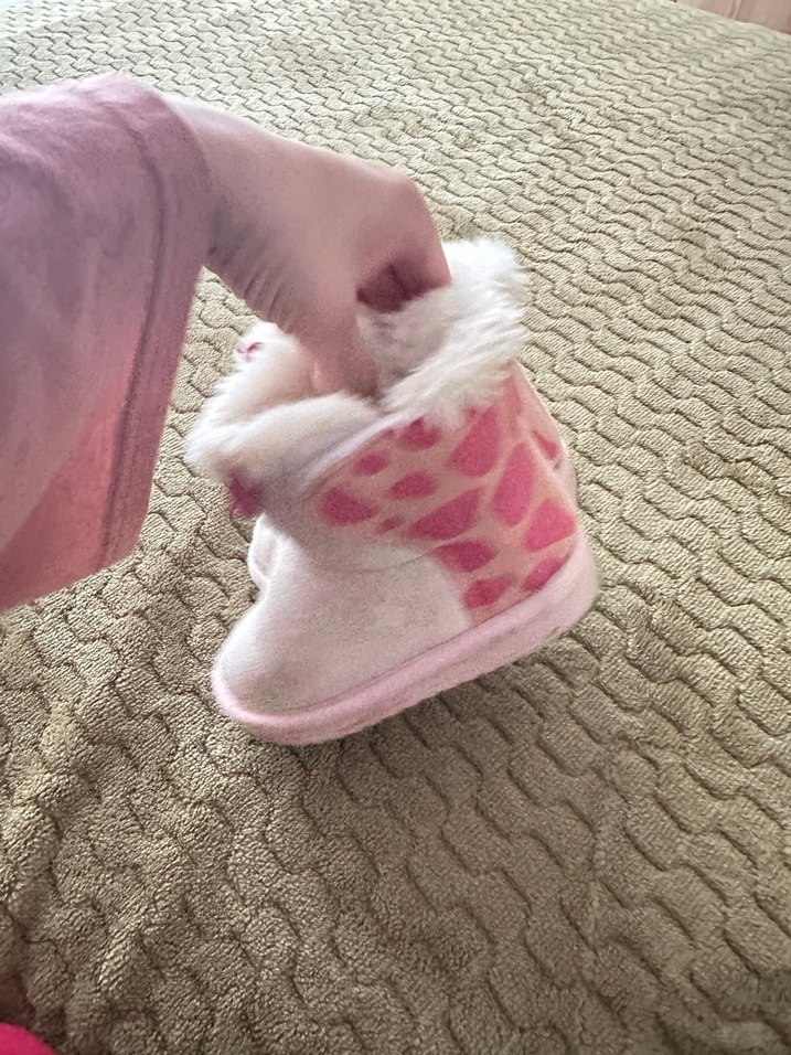 Kız Çocuk Pembe Peluş Bot - Görsel 4