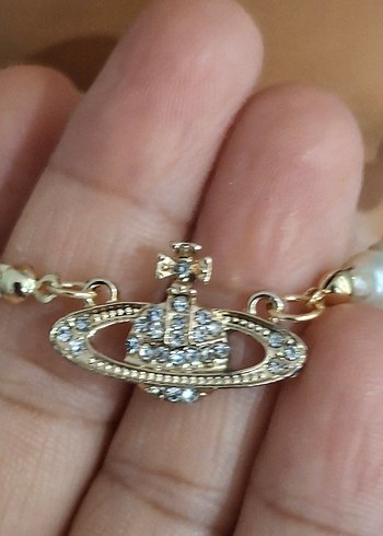 Beden Vivienne Vestwood Gold Düğümlü İncili Satürn Kolye