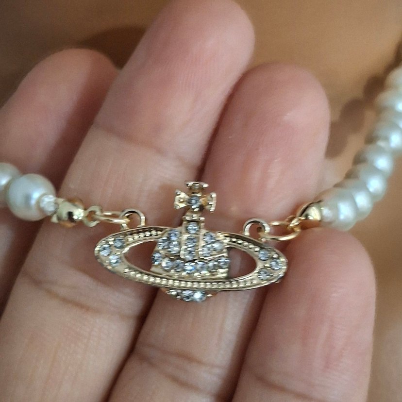 Vivienne Vestwood Gold Düğümlü İncili Satürn Kolye - Görsel 3