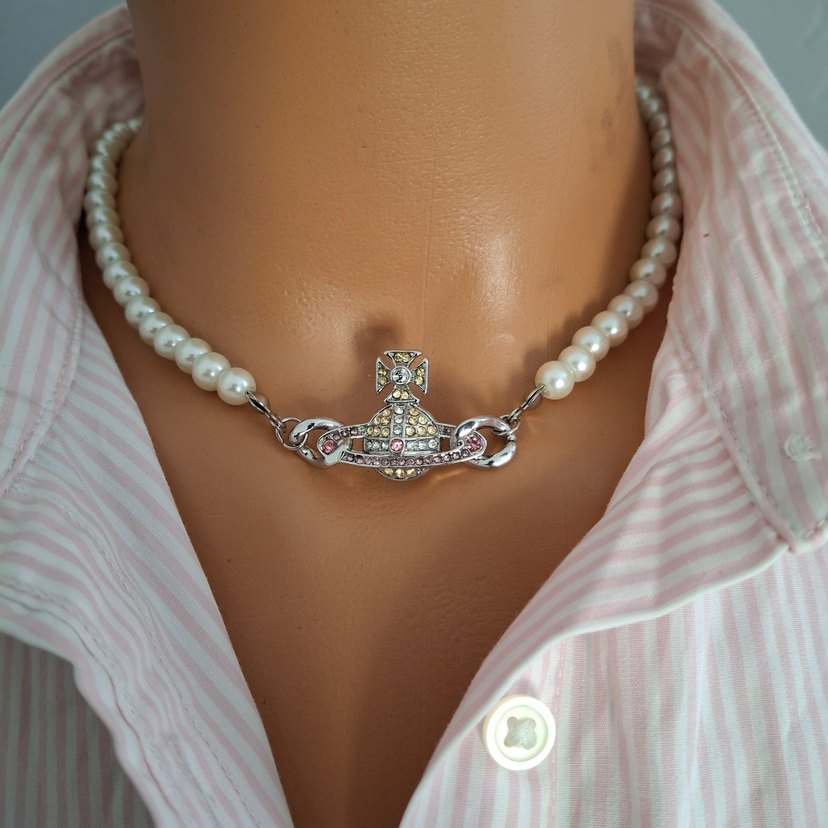 VİVİENNE WESTWOOD İNCİLİ SATÜRN KOLYE - Görsel 4