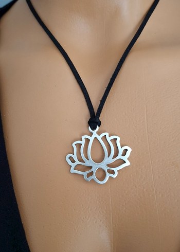 Beden siyah Renk Siyah süet İpli Gri Lotus Kolye