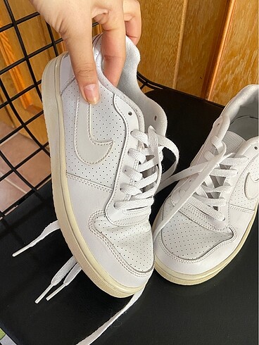 37,5 Beden beyaz Renk Orijinal Nike spor ayakkabı