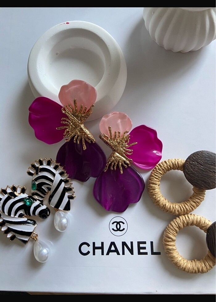 Çiçekli vip küpe - Görsel 3