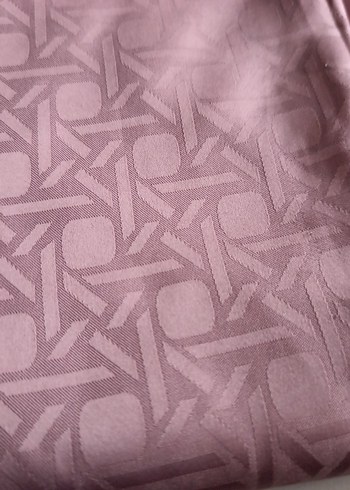 Bordo Parlak Kadın Pilili Şal - Görsel 2