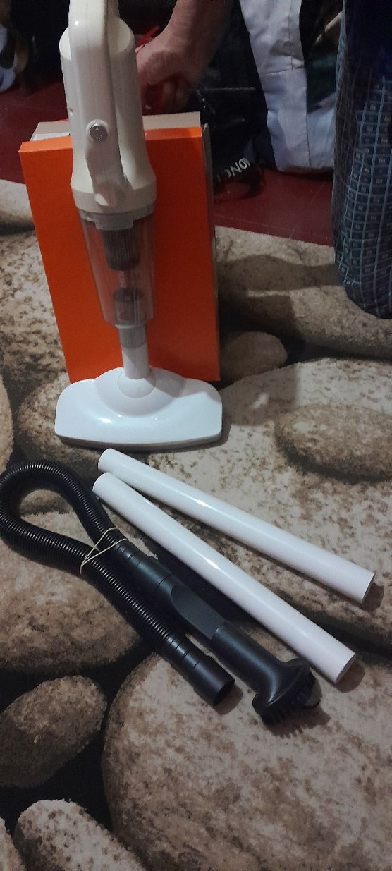 Beyaz Renkli Kablosuz Elektrikli Süpürge - Görsel 4