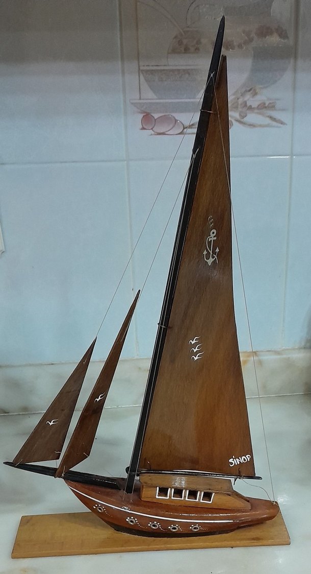 Kahverengi Ahşap Yelkenli Figür - Görsel 3