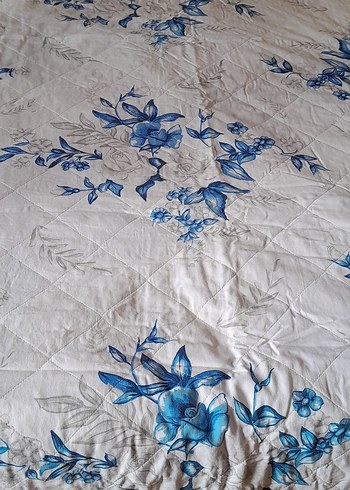 Mavi Çiçek Desenli Yatak Örtüsü - Görsel 2