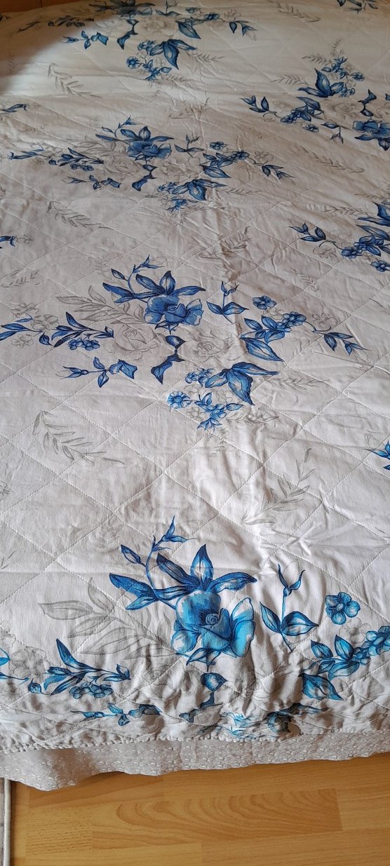 Mavi Çiçek Desenli Yatak Örtüsü - Görsel 2
