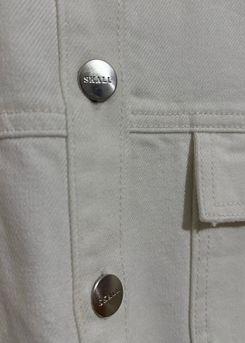 Kadın Beyaz Düğmeli Kot Ceket - Görsel 4