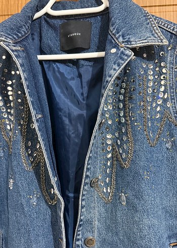 Payet İşlemeli Mavi Denim Ceket - Görsel 4