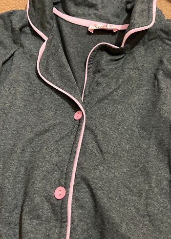 Düğmeli Gri kadın pijama - Görsel 3