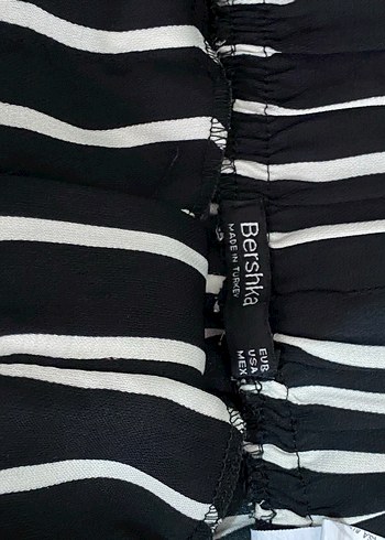 Bershka Kadın Siyah Çizgili Pliseli Kumaş Pantolon