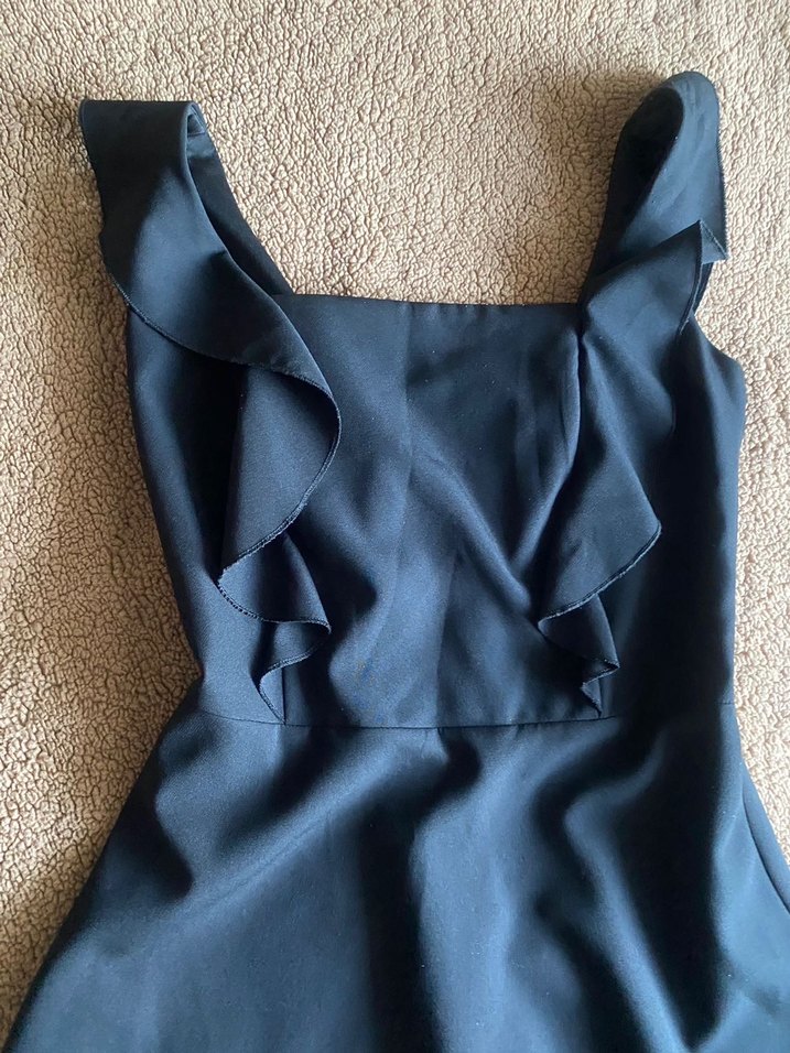 Fırfır detaylı şık siyah elbise - Görsel 2