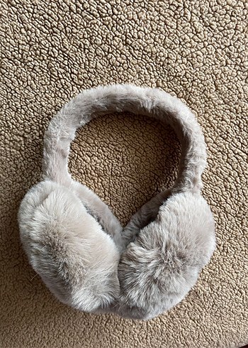 Bej Y2k Termal Peluş Kulaklık - Görsel 3