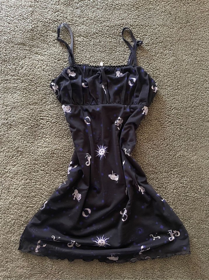 Zodyak desenli y2k tül elbise - Görsel 2