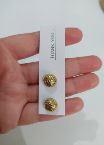 Altın Renkli Düğme Küpe