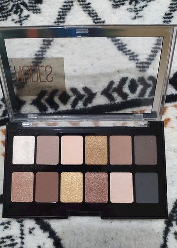 Maybelline Nudes Göz Farı Paleti - Görsel 4