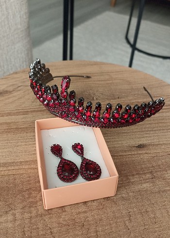 Accessorize Bordo Taşlı Kadın Tacı ve Küpeleri