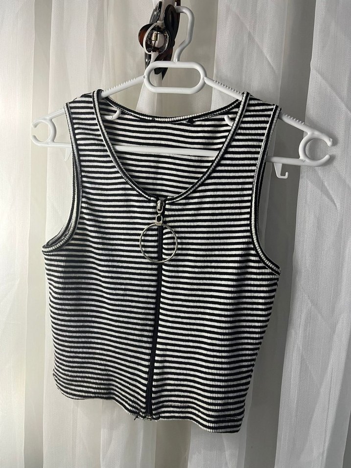 Fermuarlı Zebra Desenli Kısa Triko Yelek - Görsel 3