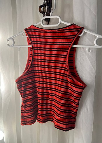 Kırmızı Çizgili Triko Crop Top - Görsel 2