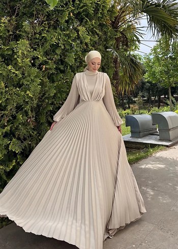 Bej Uzun Kol Drapeli Bohem Tesettür Abiye - Görsel 4