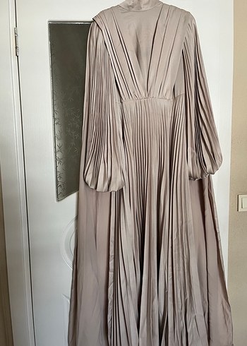 Bej Uzun Kol Drapeli Bohem Tesettür Abiye - Görsel 6