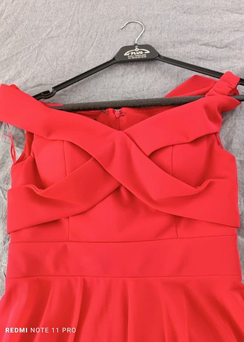 Kırmızı Drapeli Uzun Abiye Elbise - Görsel 2