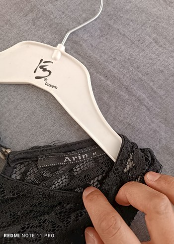 Siyah Mini Kolsuz Fırfırlı Elbise - Görsel 3