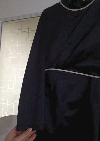 Siyah Uzun Drapeli Kuyruklu Kadın Elbise - Görsel 3