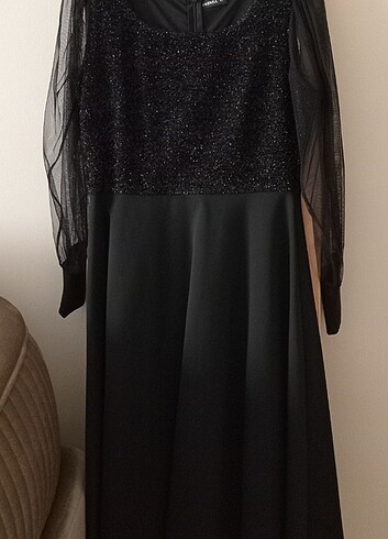 Zara Zara kolu tül detaylı midi boy elbise