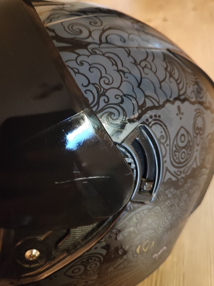 Gri Baskılı Motosiklet Kaskı - Görsel 4