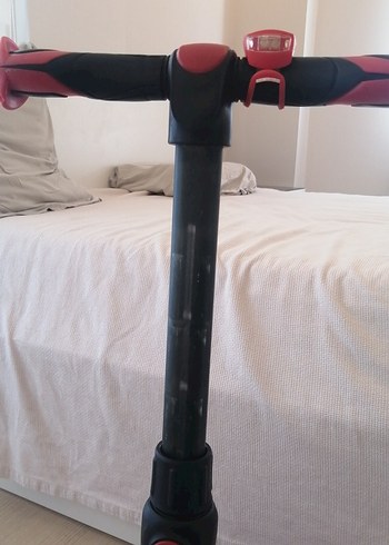 Kırmızı Siyah Çocuk Scooter'ı - Görsel 5