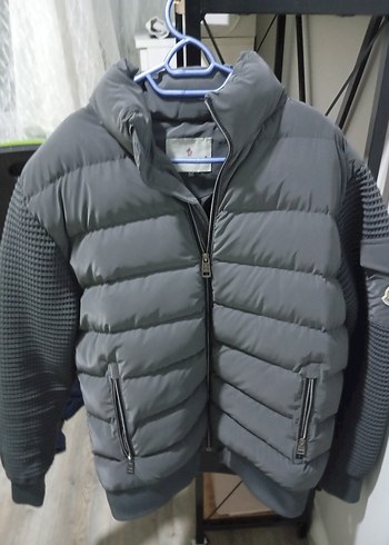 Moncler ürünü