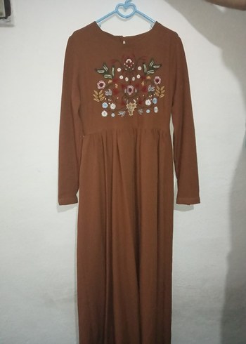 Uzun Kollu Kahverengi Nakışlı Bohem Elbise - Görsel 2