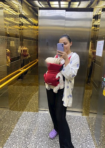 Kırmızı Bebek Taşıyıcı