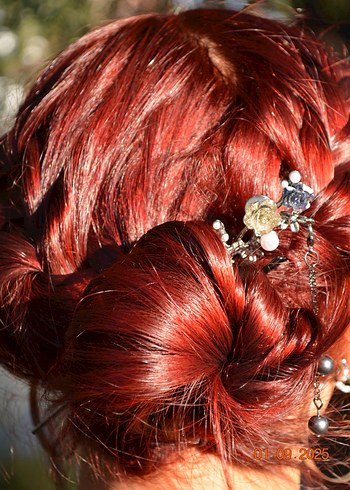 İnci Boncuklu güllü Gotik Saç Tokası