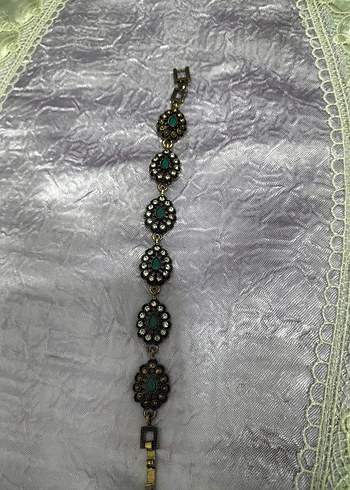 Turkuaz Çiçek Motifli Zincir Detaylı Bilezik - Görsel 2