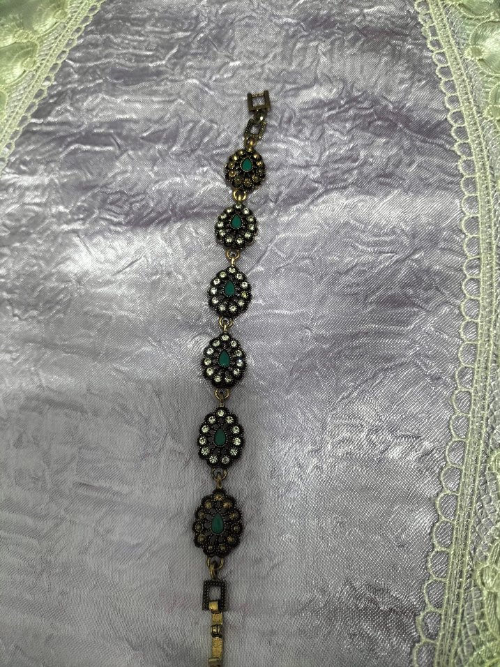 Turkuaz Çiçek Motifli Zincir Detaylı Bilezik - Görsel 2