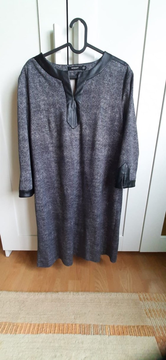 Henry Marka Gri V Yakalı Midi Rahat Kesim Elbise - Görsel 2