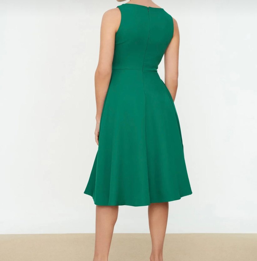Yeşil Midi Pilili Kolsuz Elbise - Görsel 4