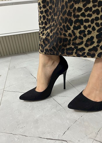 Siyah Süet Topuklu Stiletto Kadın Ayakkabı