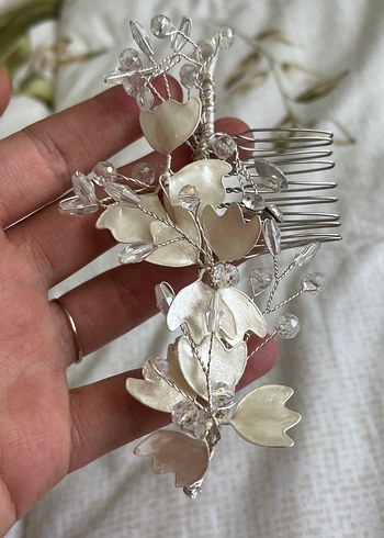 Beden beyaz Renk İnci ve Metal Detaylı Vintage Saç tokası