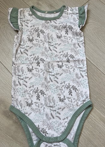 Dantel Detaylı Kısa Kollu Bebek Çıtçıtlı Body