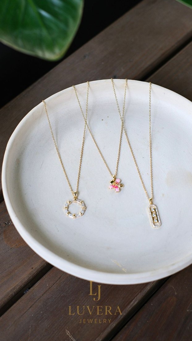 İnce İşlemeli Gold Taşlı Halka Kolye - Görsel 2