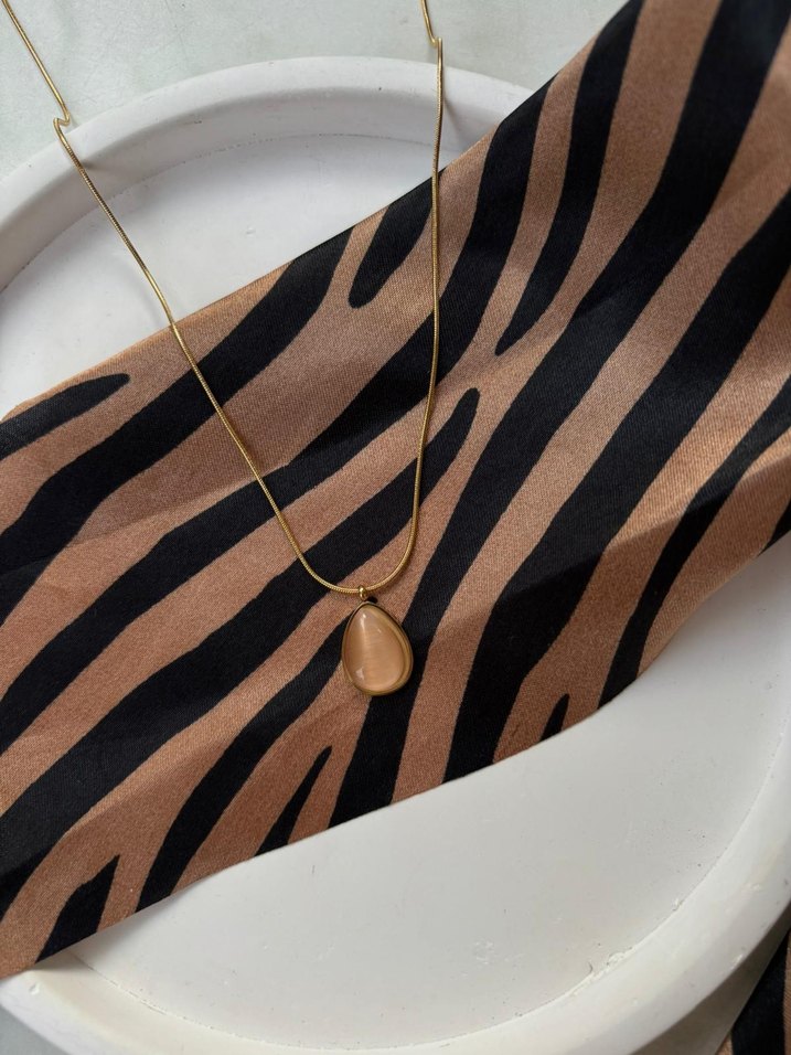 Gold Turuncu Renk Damla Model Çelik Kolye - Görsel 2