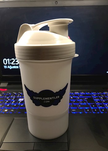 Diğer Beyaz Shaker