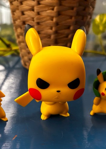  Beden Renk Pokemın Pikachu Figürleri