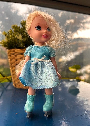 Walt Disney World Disney Rapunzel Buz Patenli Bebek