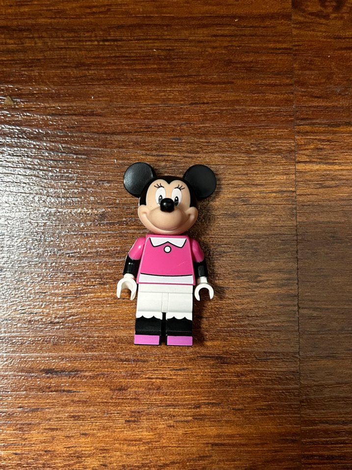 Lego Minnie Mouse Figürü - Görsel 5
